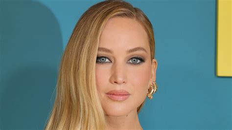 jennifer lawfence nude|Jennifer Lawrence shocks fans by getting completely naked in。